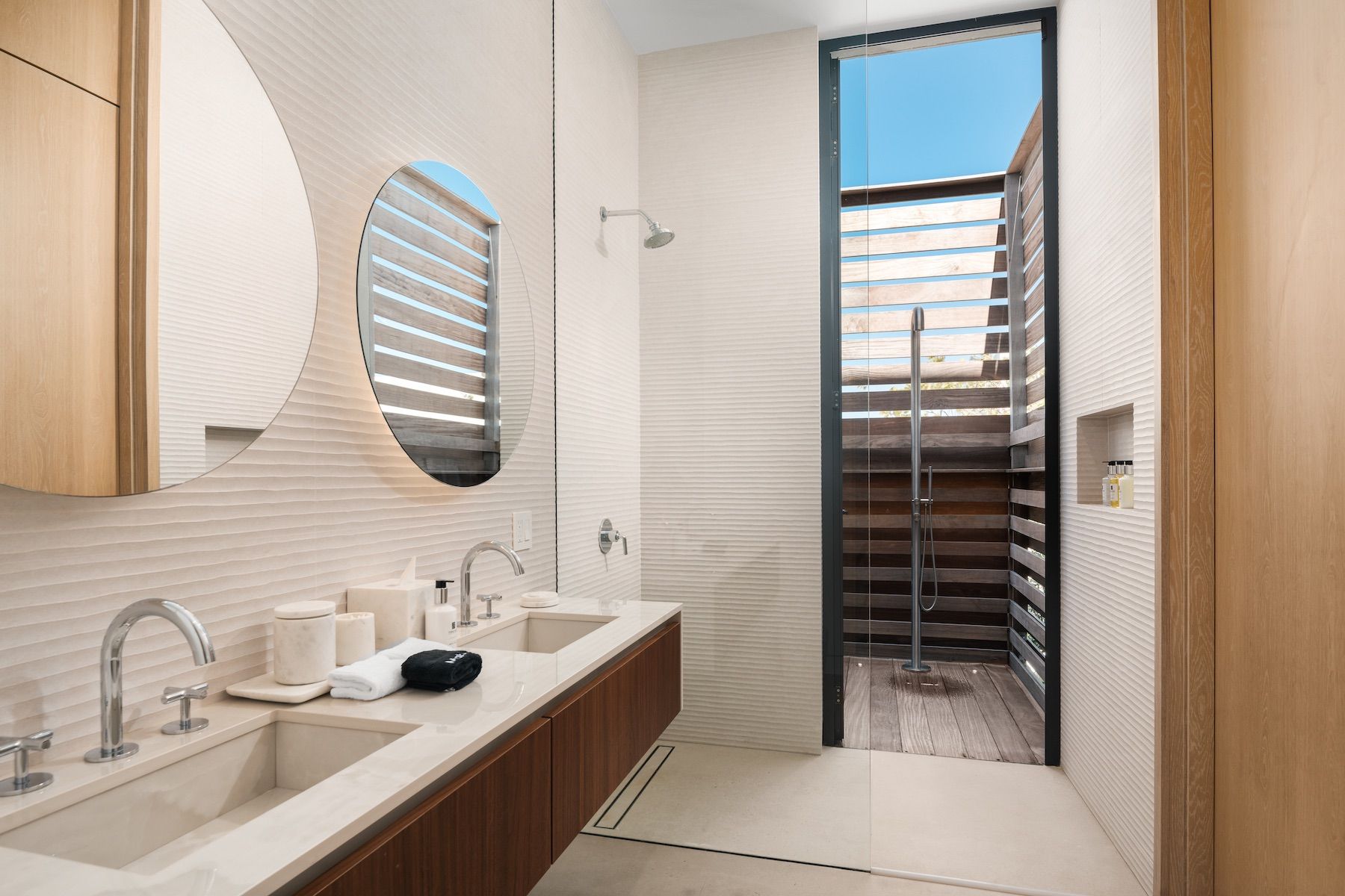 Emerald Breeze villa photo.